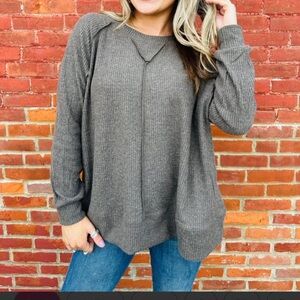 ANDREE BY UNIT Knit Top